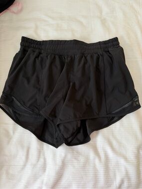 Lululemon Black Hotty Hot Shorts 4”